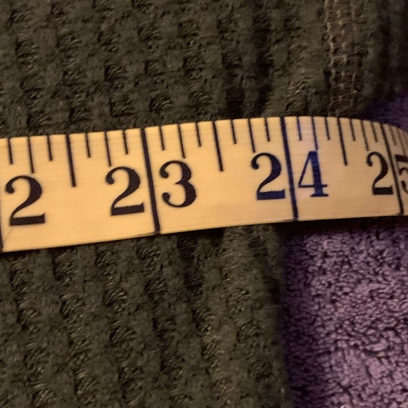 REB. in J. 220 hunters green waffle pattern look at pictures for measurements - Picture 5 of 8